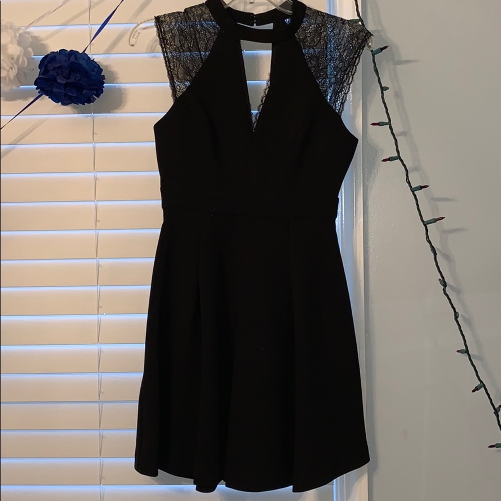 BCBG LBD - Picture 3 of 4